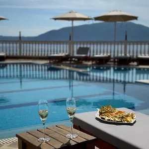 Nuna & 4* Vlorë